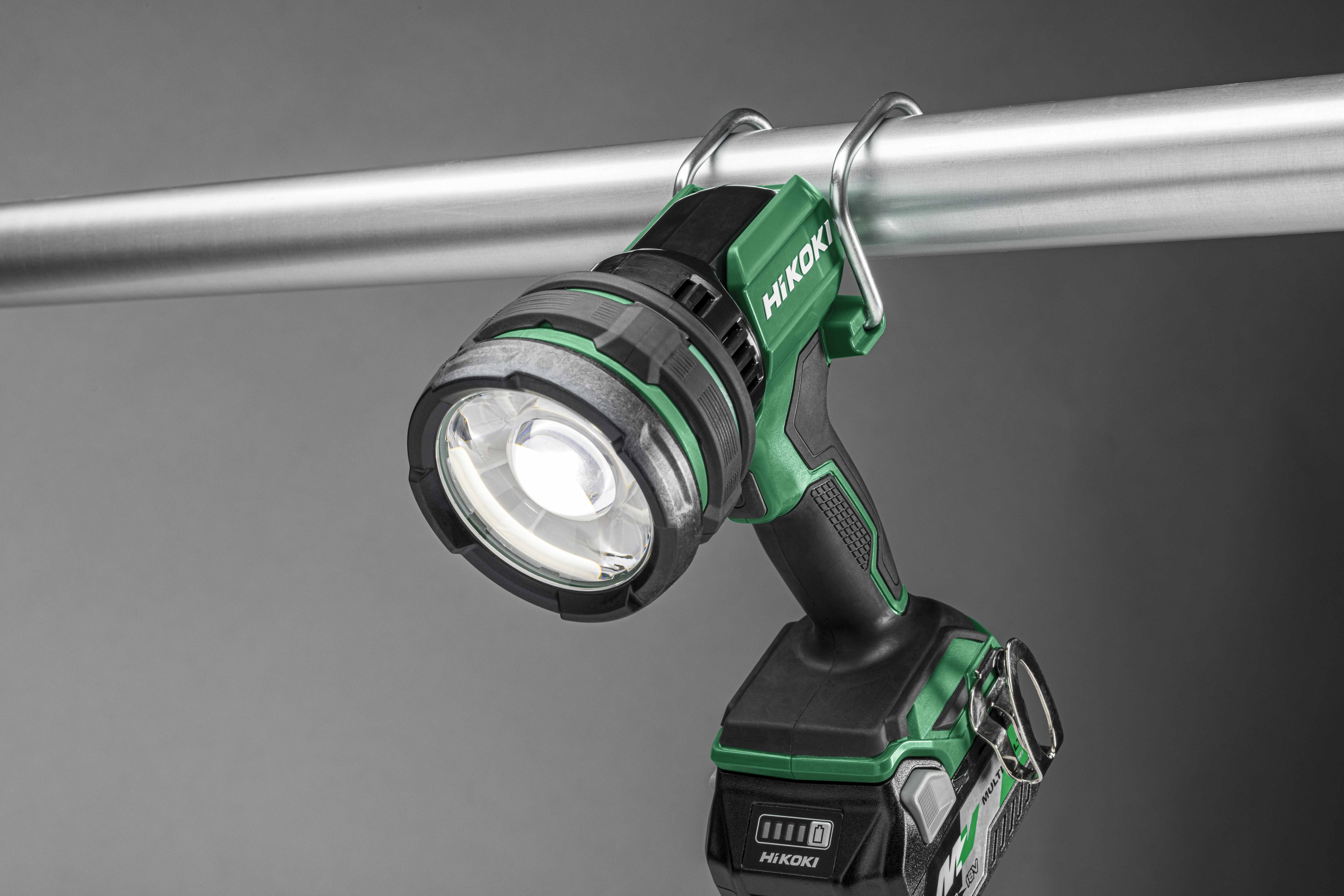 HiKOKI UB18DH(Basic) (Karton) Akku LED Strahler 670 Meter  0,8 Kg IP55 HiKOKI UB18DH(Basic) (Karton) Akku LED Strahler 670 Meter  0,8 Kg IP55