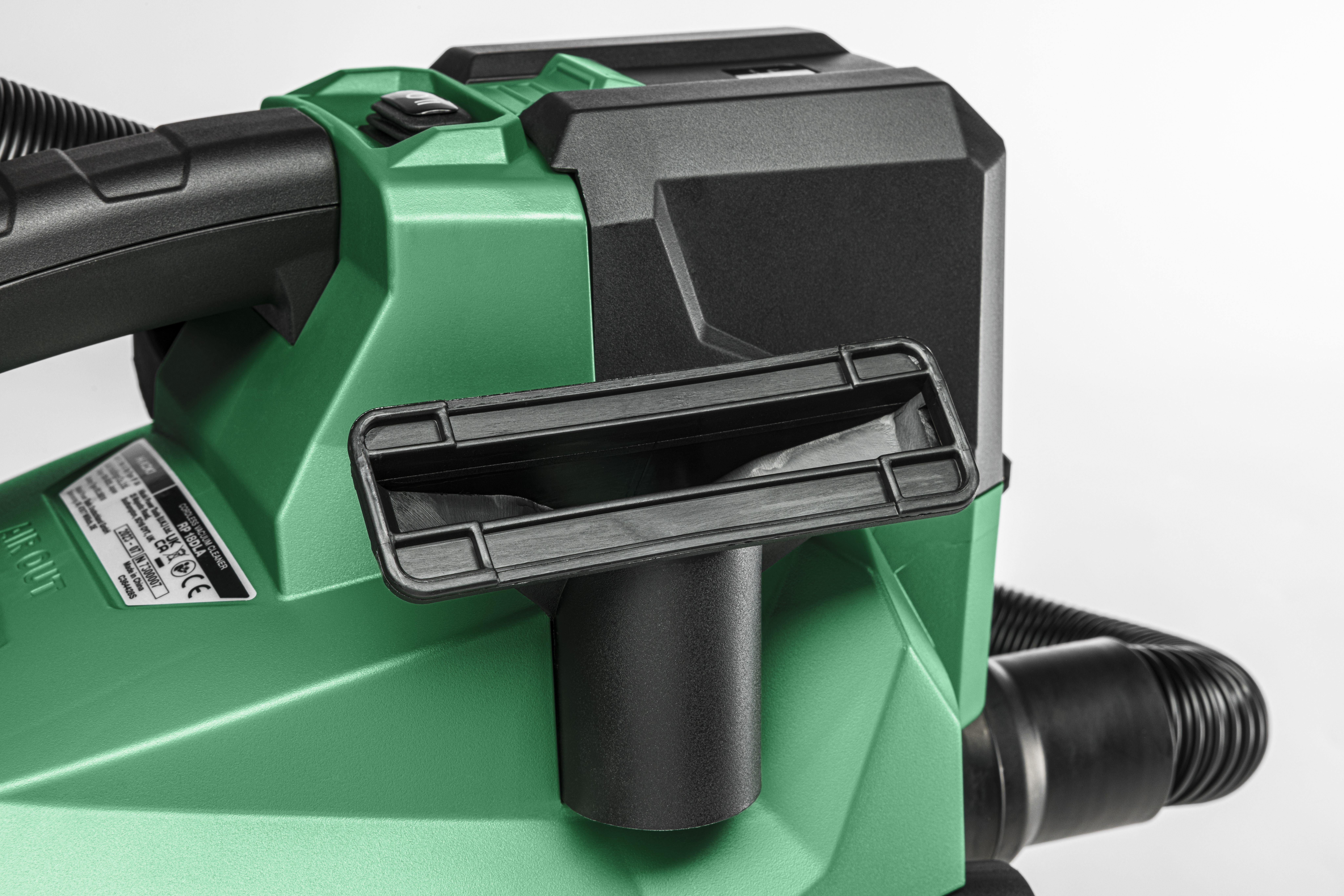 HiKOKI RP18DLA (Karton) 6 Liter, L Klasse Akku-Nass/Trockensauger 3,8 Kg