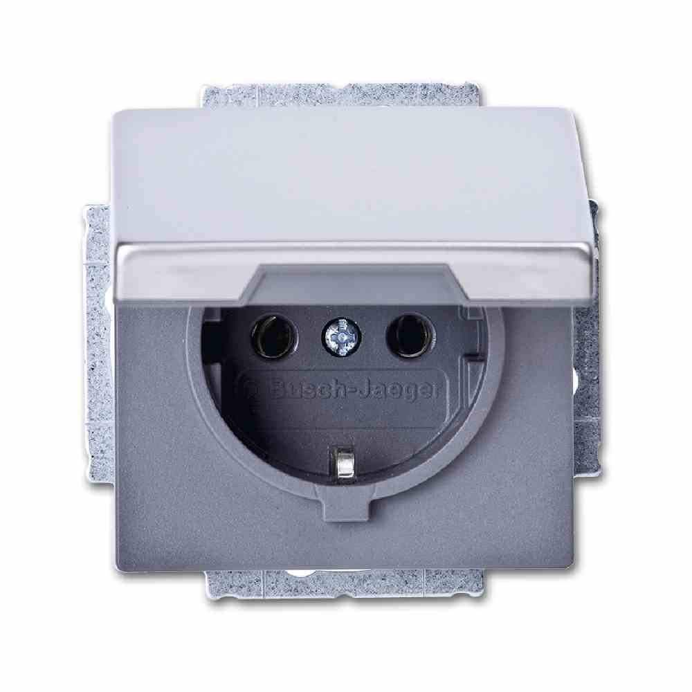 BUSCH-JAEGER pur edelstahl Steckdose, 1f, edelstahl, matt, Unterputz, horizontal/vertikal, mit Klappdeckel, IP20, Zentralplatte – 20 EUK-866
