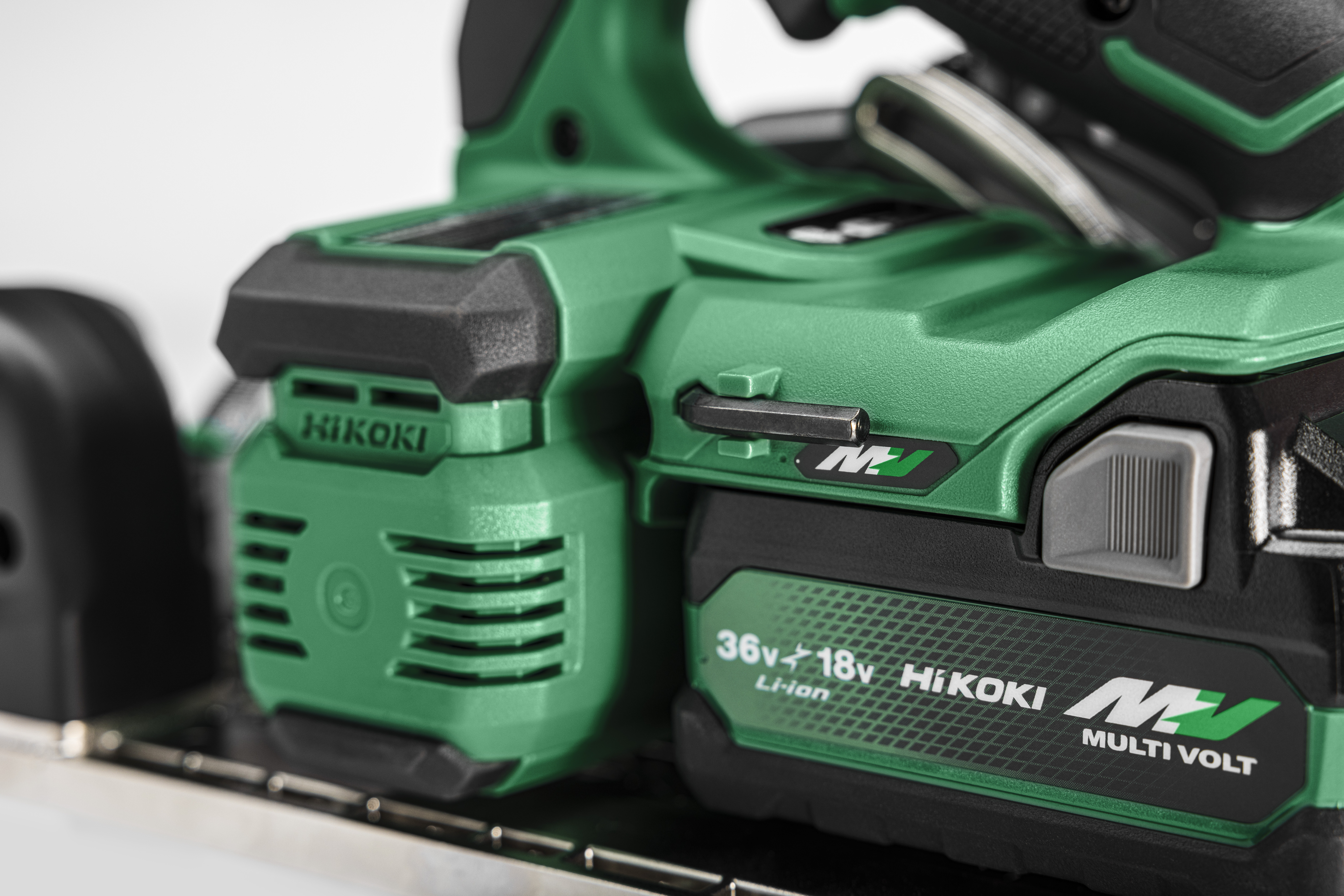 HiKOKI C3606DUM(Basic) (HSC IV) Akku Handkreissäge (brushless) automatische Power und Silent Funktion 66 mm 3,4 Kg