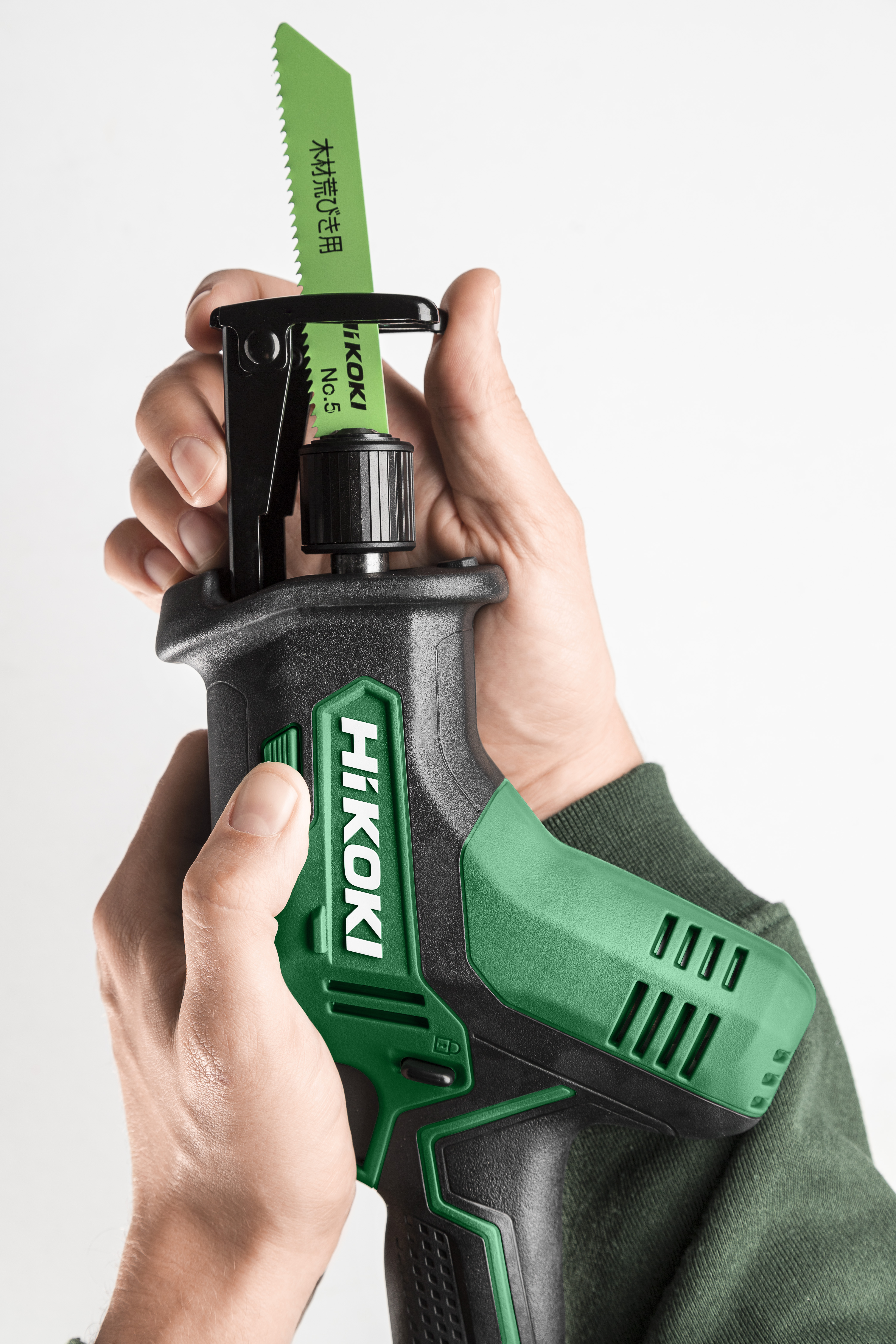 HiKOKI CR18DA(Basic) (HSC II) Akku Tigersäge 50mm in Holz 1,8 Kg