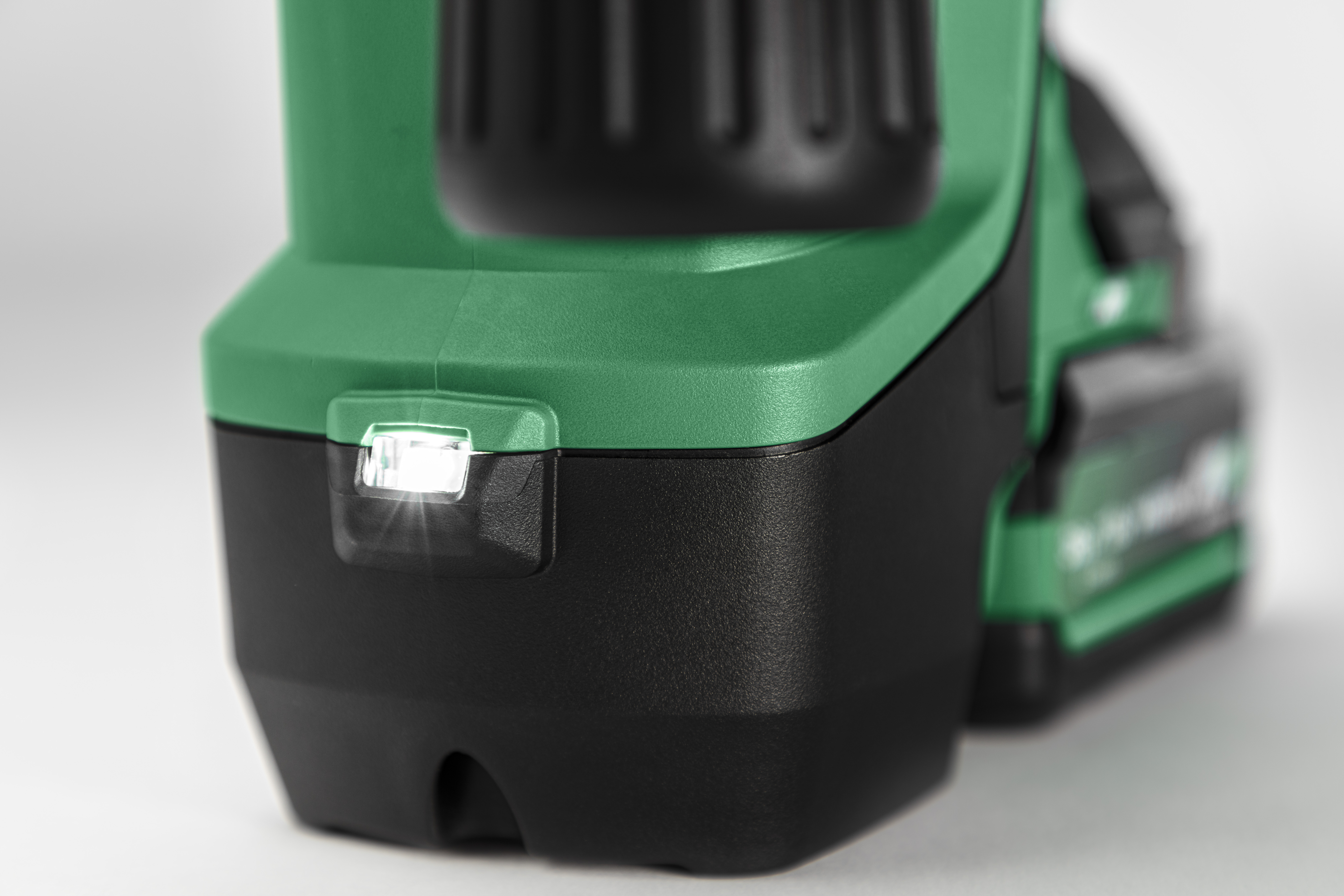 HiKOKI H3641DA(Basic) (Transportkoffer) Akku-Meisselhammer SDS-MAX 6,8 J 4,9 Kg