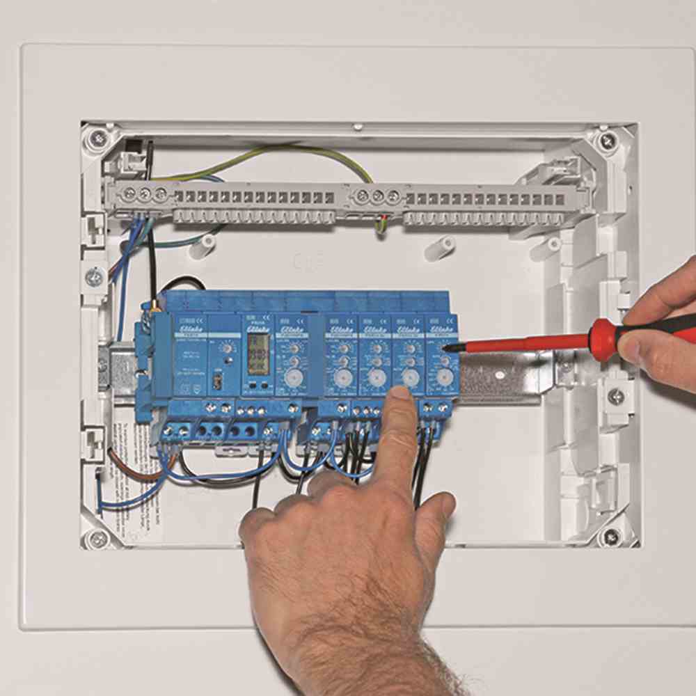 ELTAKO FAM14 Funk-Antennenmodul, mit integriertem Schaltnetzteil 12V DC-1A