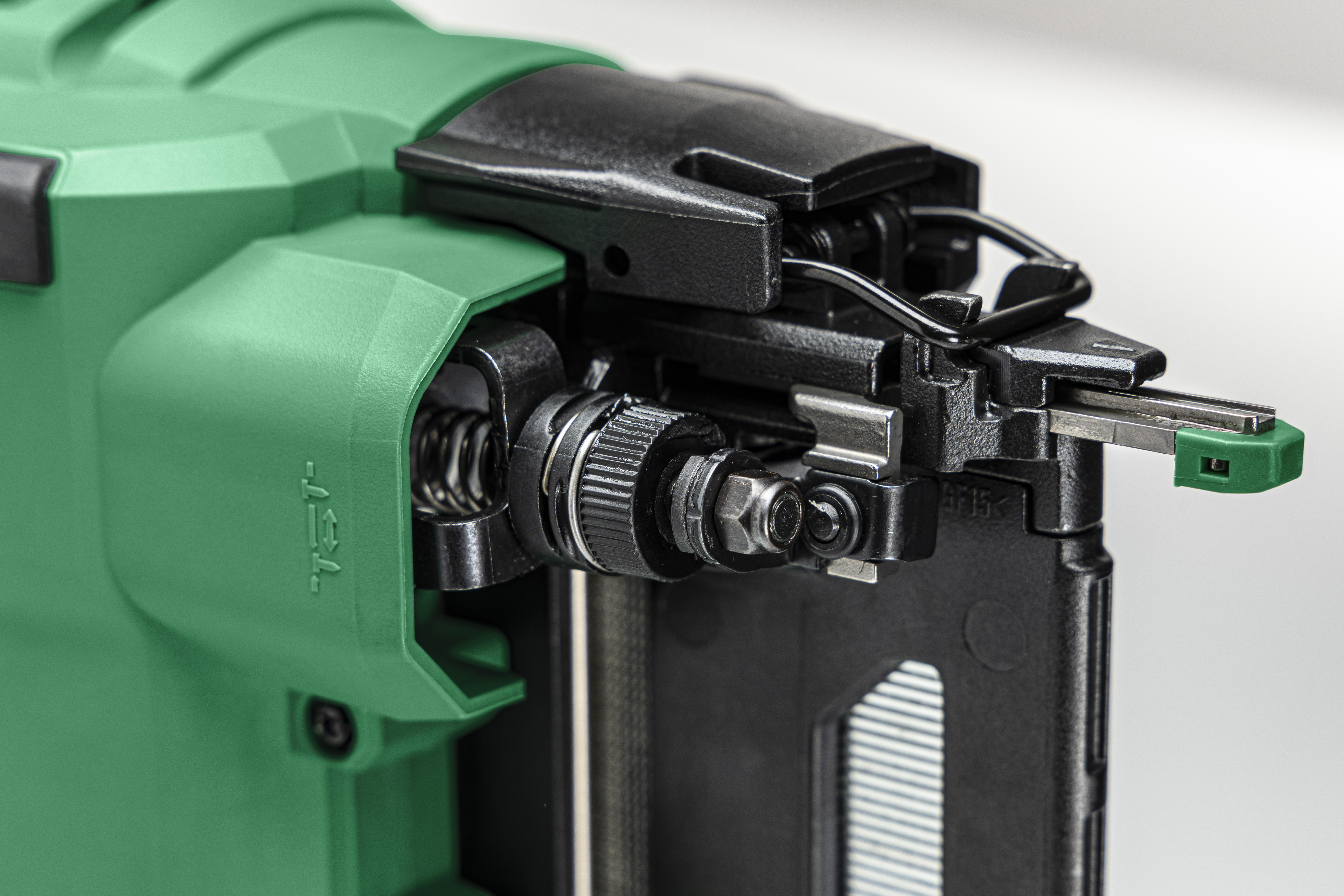 HiKOKI NT1865DSA(Basic) (HSC IV) Akku Stift Nagler 0° SK-Stift ( 16 GA )