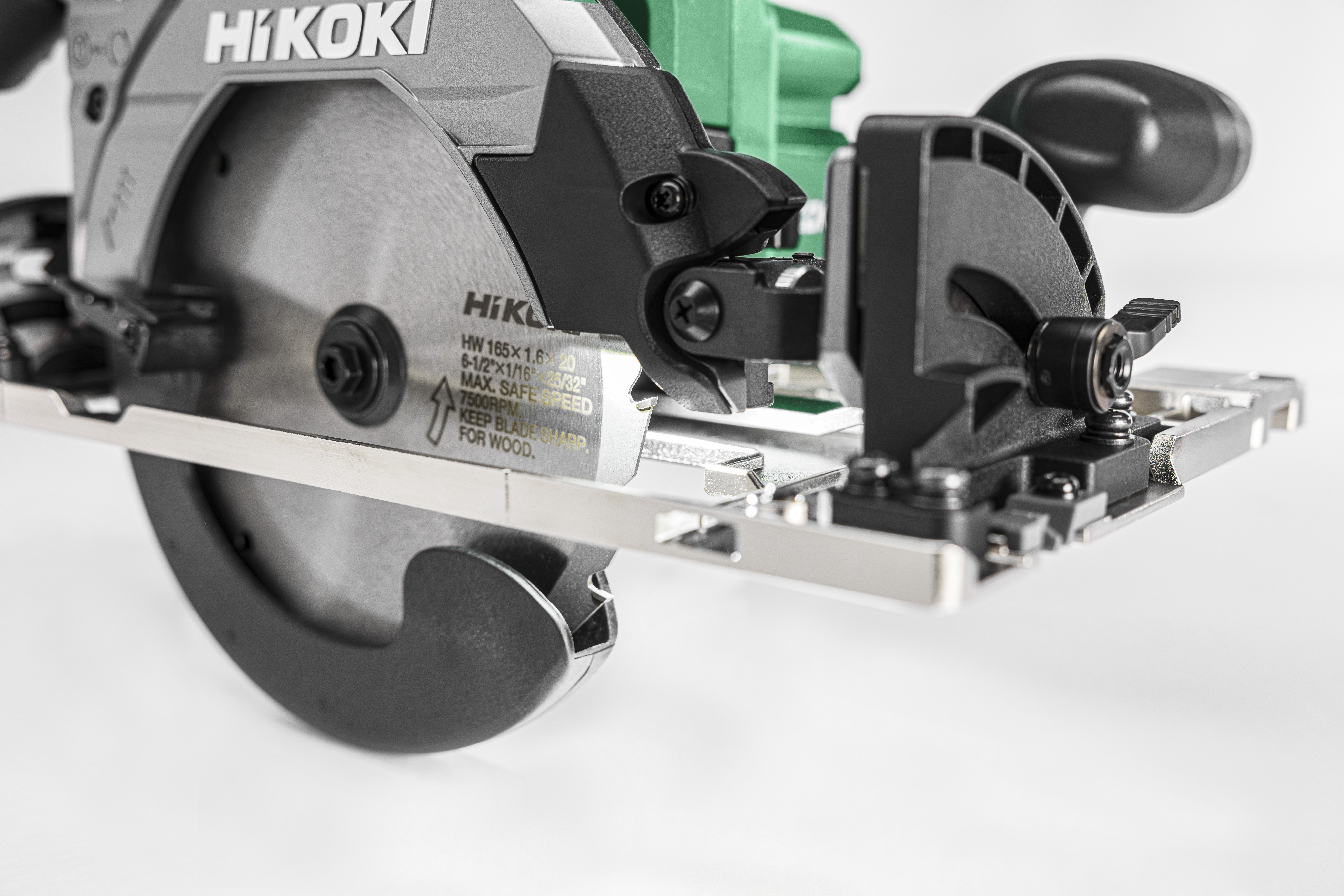 HiKOKI C1806DUM(Basic) (Karton) Akku Handkreissäge (brushless) 66 mm 3,2 Kg